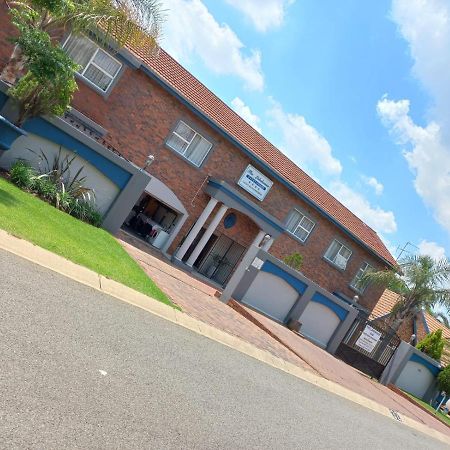 The Lakehouse Bnb Brakpan Dış mekan fotoğraf
