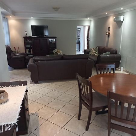 The Lakehouse Bnb Brakpan Dış mekan fotoğraf